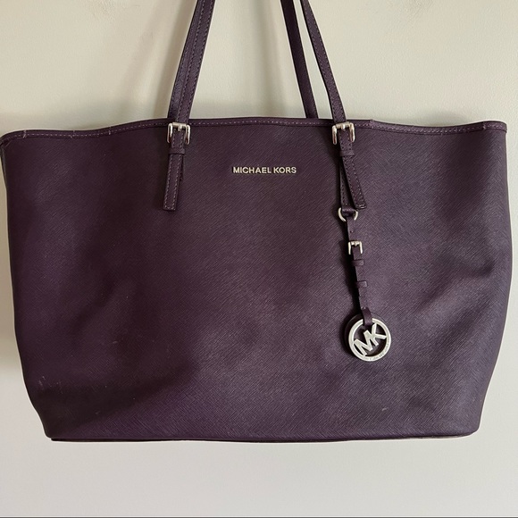 Michael Kors Handbags - Michael Kors Jet Set Travel Tote